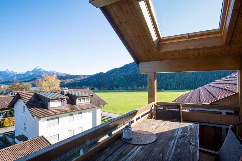 Luxury Living Near Weissensee +Balcony +Netflix Füssen Esterno foto
